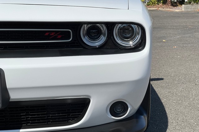 Dodge Challenger Vehicle Full-screen Gallery Image 49