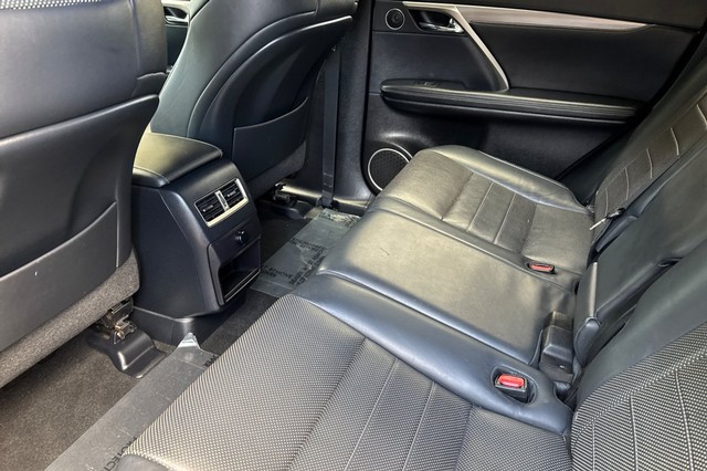 Lexus RX Vehicle Full-screen Gallery Image 13