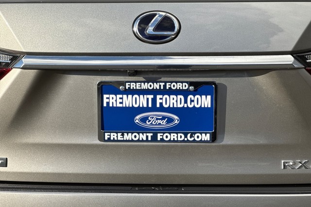 Lexus RX Vehicle Full-screen Gallery Image 50