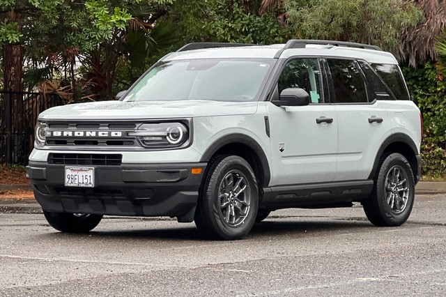 Ford Bronco Sport Vehicle Full-screen Gallery Image 07