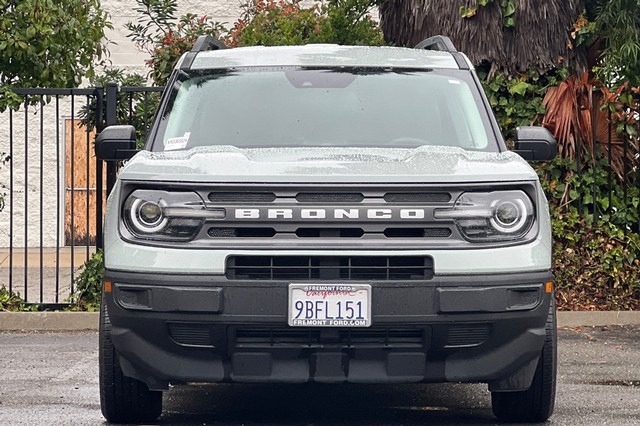 Ford Bronco Sport Vehicle Full-screen Gallery Image 08