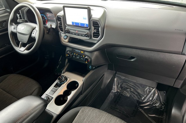 Ford Bronco Sport Vehicle Full-screen Gallery Image 18