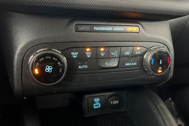 Ford Bronco Sport Vehicle Full-screen Gallery Image 26