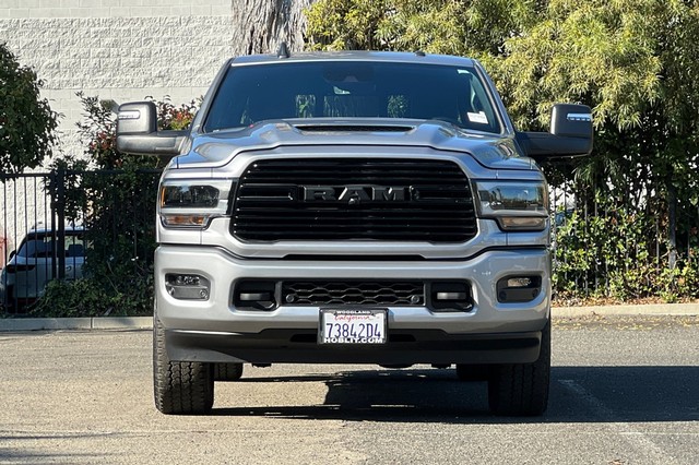 Ram 3500 Vehicle Full-screen Gallery Image 08