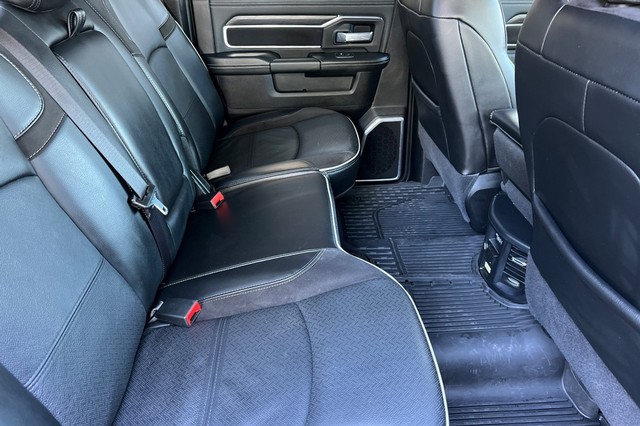 Ram 3500 Vehicle Full-screen Gallery Image 16