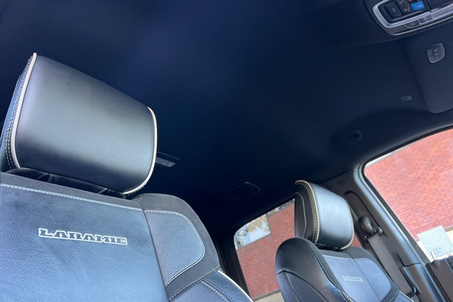 Ram 3500 Vehicle Full-screen Gallery Image 18