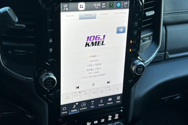 Ram 3500 Vehicle Full-screen Gallery Image 23