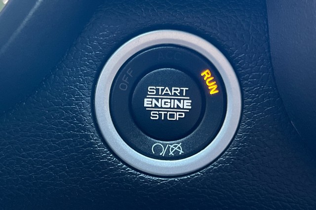 Ram 3500 Vehicle Full-screen Gallery Image 31