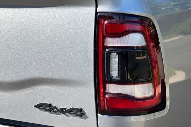 Ram 3500 Vehicle Full-screen Gallery Image 47