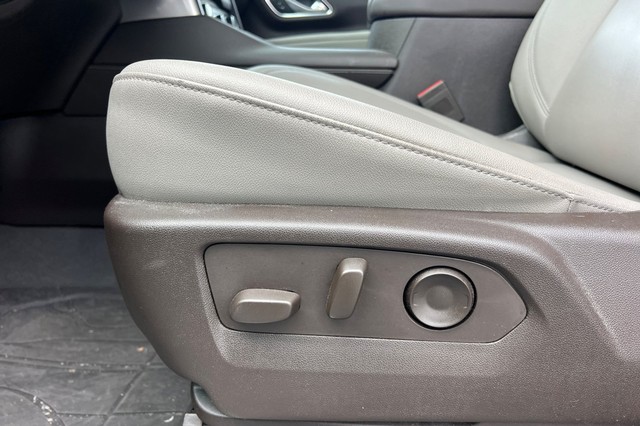 Chevrolet Tahoe Vehicle Full-screen Gallery Image 12