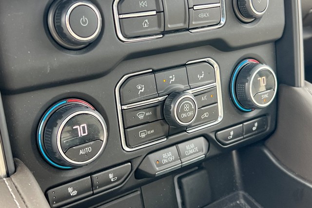 Chevrolet Tahoe Vehicle Full-screen Gallery Image 28