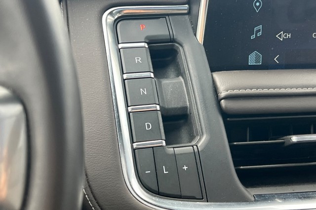 Chevrolet Tahoe Vehicle Full-screen Gallery Image 32