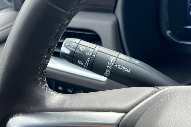 Chevrolet Tahoe Vehicle Full-screen Gallery Image 36