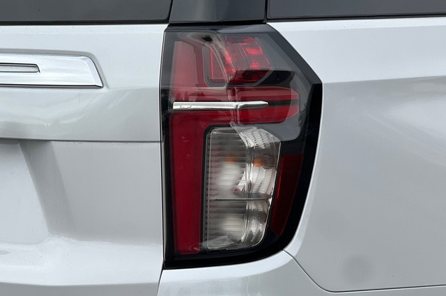 Chevrolet Tahoe Vehicle Full-screen Gallery Image 49