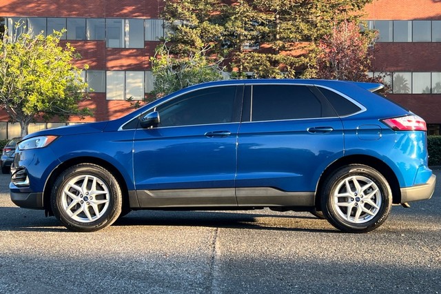 Ford Edge Vehicle Full-screen Gallery Image 06