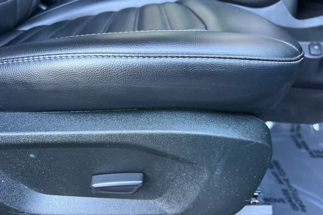 Ford Edge Vehicle Full-screen Gallery Image 22