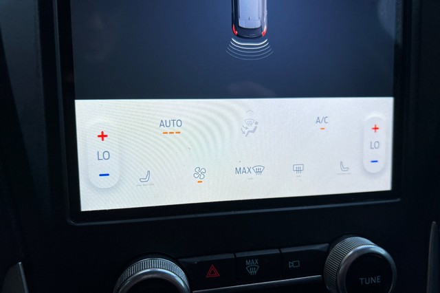 Ford Edge Vehicle Full-screen Gallery Image 26