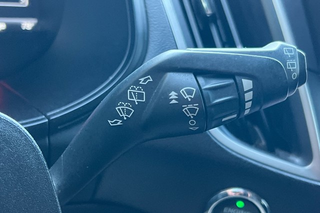 Ford Edge Vehicle Full-screen Gallery Image 37