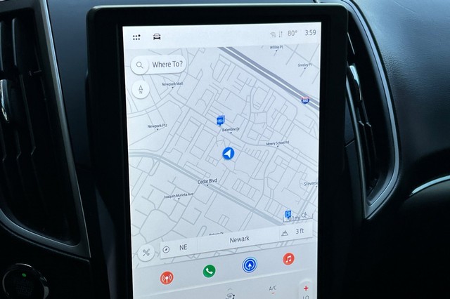 Ford Edge Vehicle Full-screen Gallery Image 42