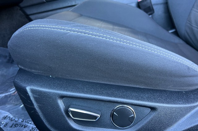 Ford Mustang Vehicle Full-screen Gallery Image 12