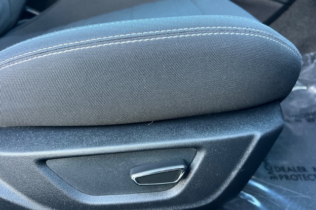 Ford Mustang Vehicle Full-screen Gallery Image 21