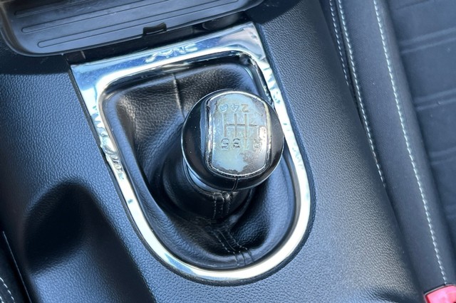 Ford Mustang Vehicle Full-screen Gallery Image 30