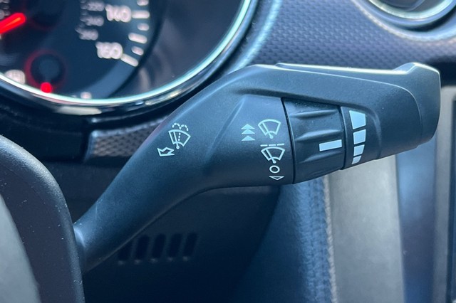 Ford Mustang Vehicle Full-screen Gallery Image 36