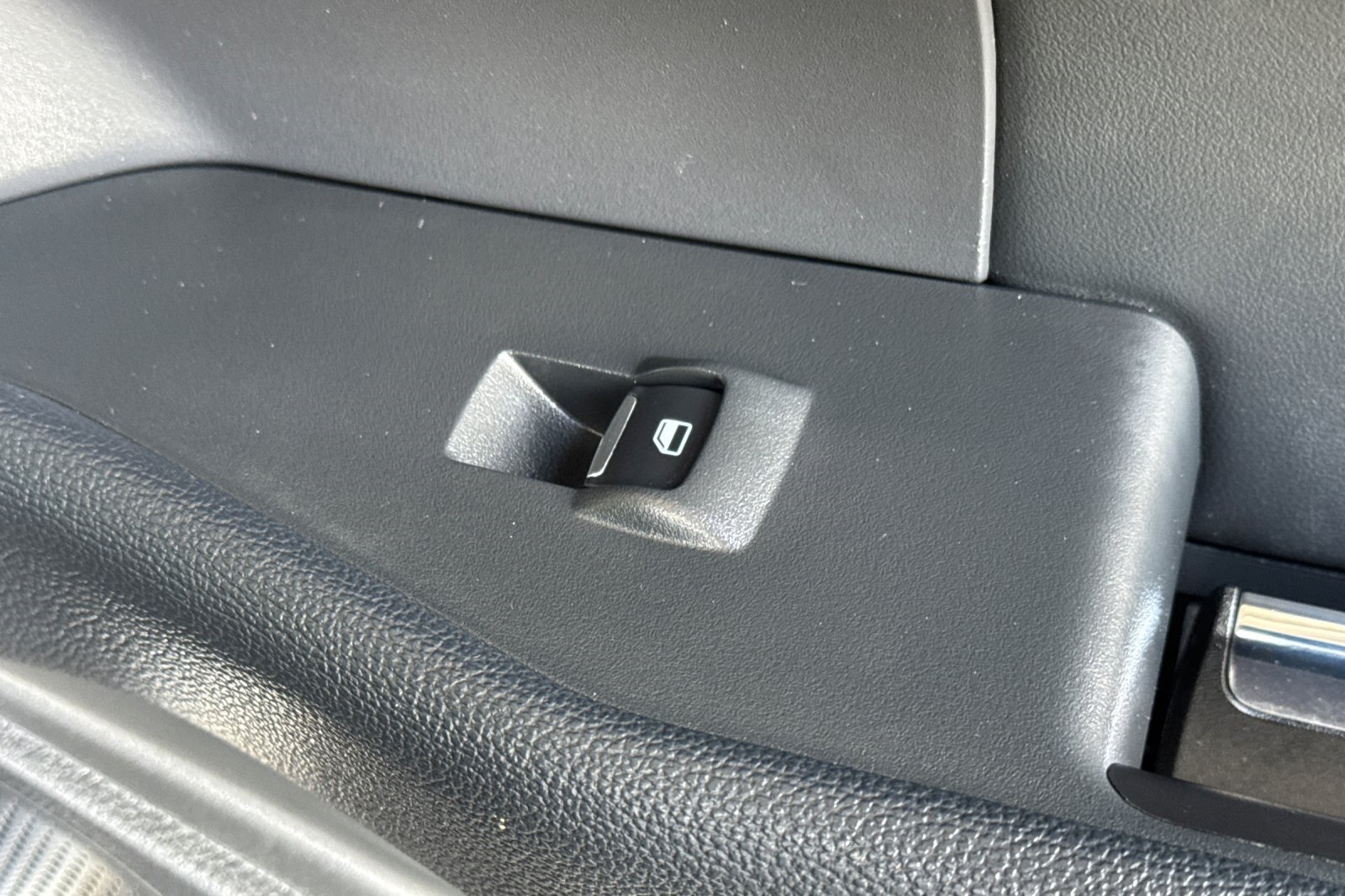 Ford Expedition Vehicle Full-screen Gallery Image 23