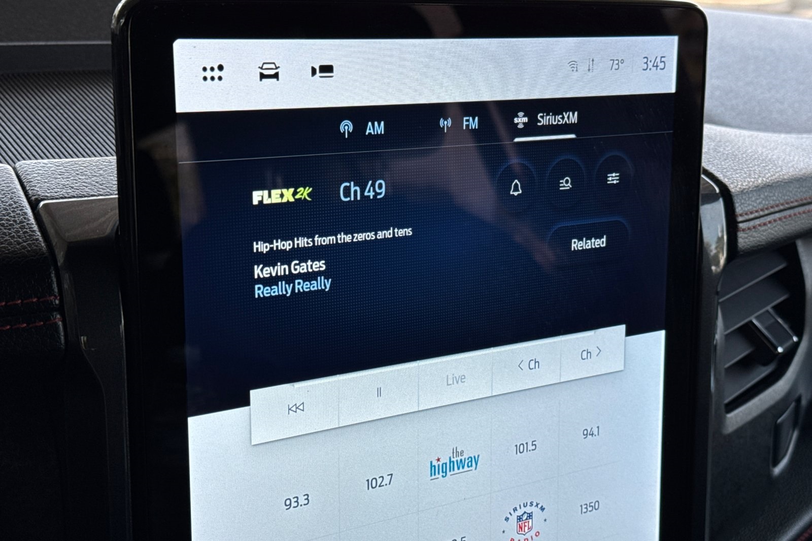 Ford Expedition Vehicle Full-screen Gallery Image 27