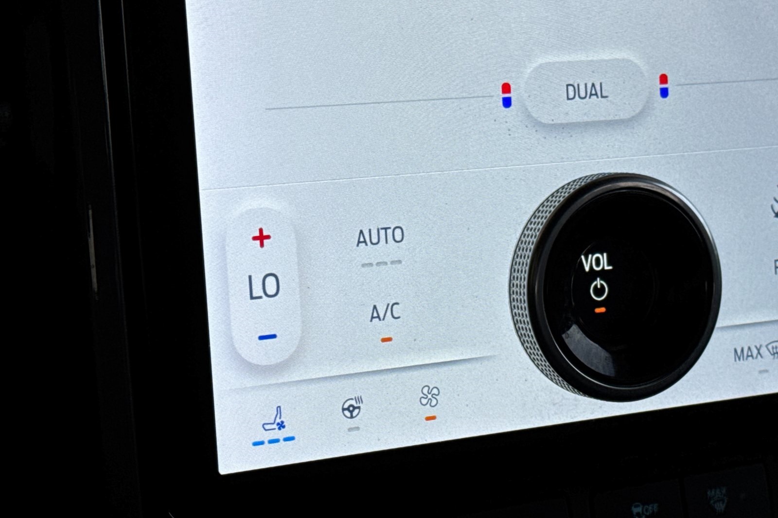 Ford Expedition Vehicle Full-screen Gallery Image 30