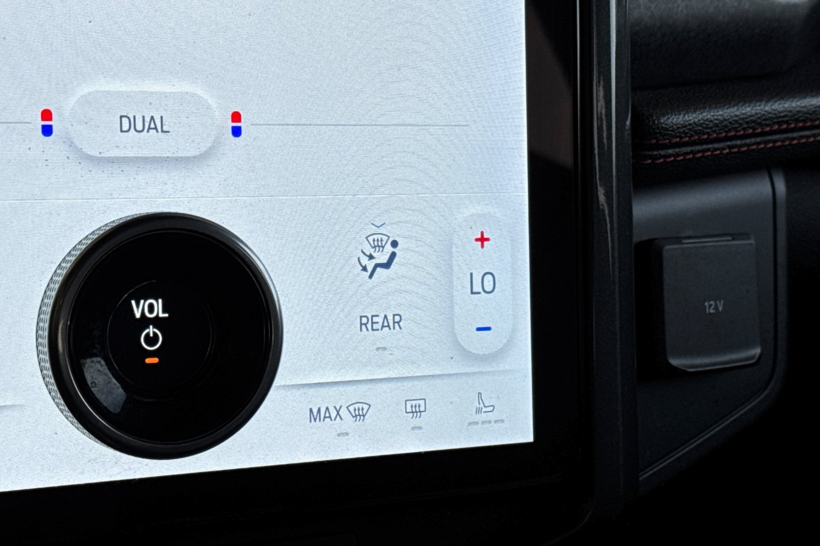 Ford Expedition Vehicle Full-screen Gallery Image 31