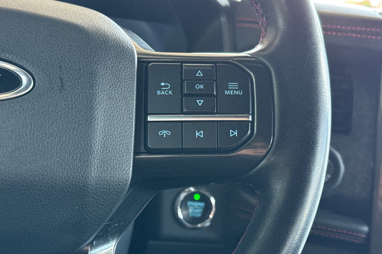 Ford Expedition Vehicle Full-screen Gallery Image 39