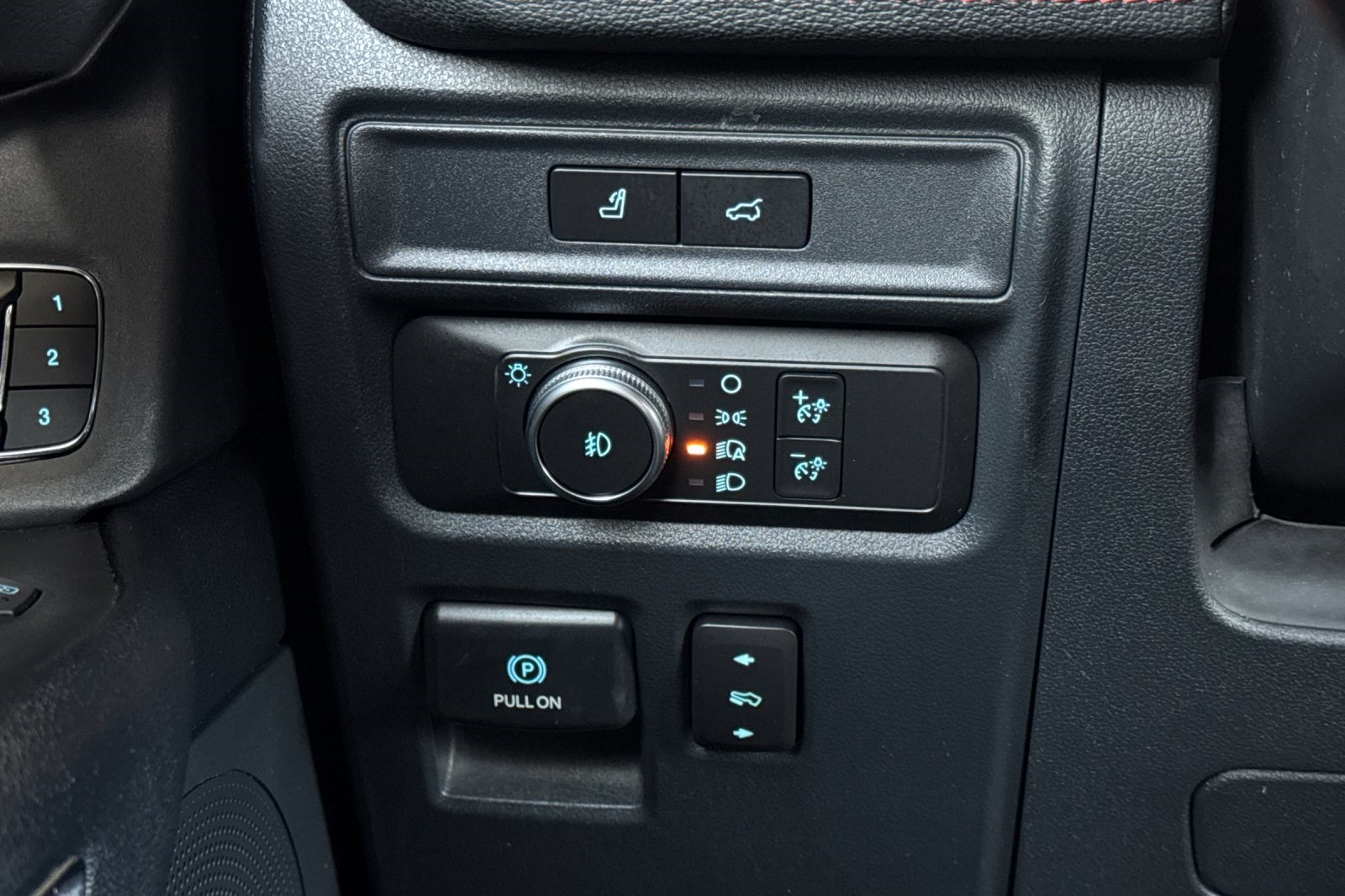 Ford Expedition Vehicle Full-screen Gallery Image 42