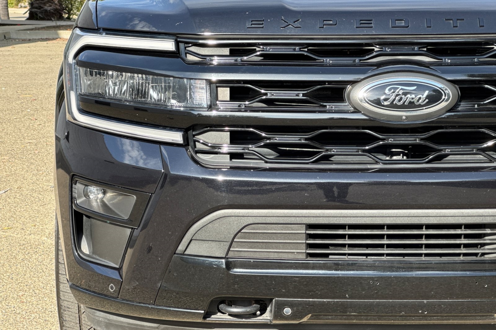 Ford Expedition Vehicle Full-screen Gallery Image 48