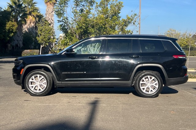 Jeep Grand Cherokee L Vehicle Full-screen Gallery Image 06