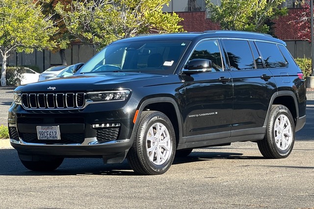 Jeep Grand Cherokee L Vehicle Full-screen Gallery Image 07