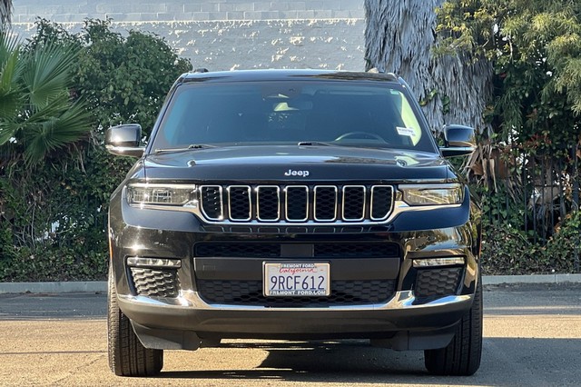 Jeep Grand Cherokee L Vehicle Full-screen Gallery Image 08