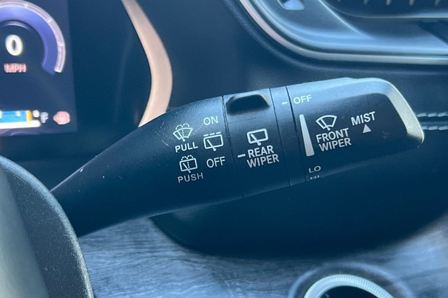 Jeep Grand Cherokee L Vehicle Full-screen Gallery Image 39