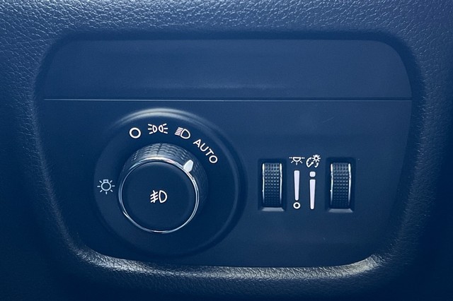 Jeep Grand Cherokee L Vehicle Full-screen Gallery Image 42