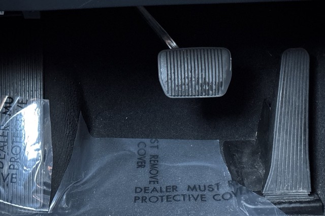 Ford Explorer Vehicle Full-screen Gallery Image 43