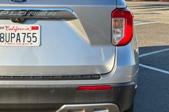 Ford Explorer Vehicle Full-screen Gallery Image 49