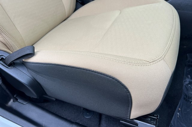 Jeep Wrangler Vehicle Full-screen Gallery Image 22