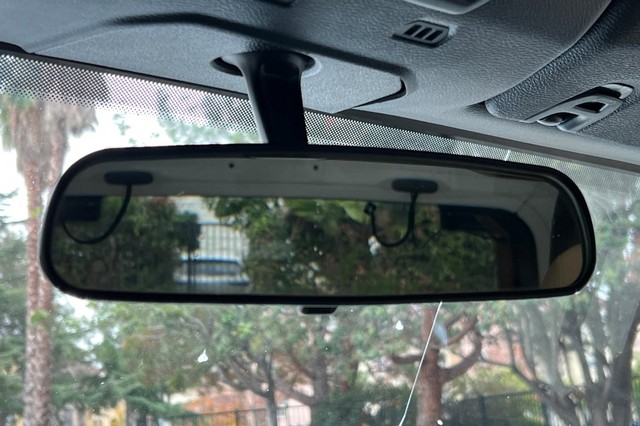 Jeep Wrangler Vehicle Full-screen Gallery Image 23