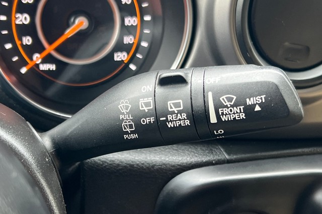 Jeep Wrangler Vehicle Full-screen Gallery Image 37