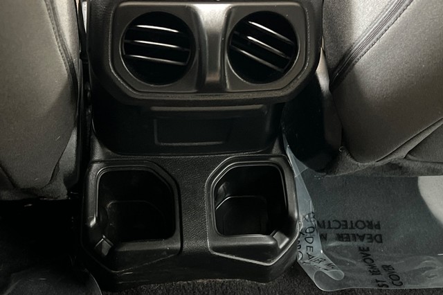 Jeep Wrangler Vehicle Full-screen Gallery Image 41