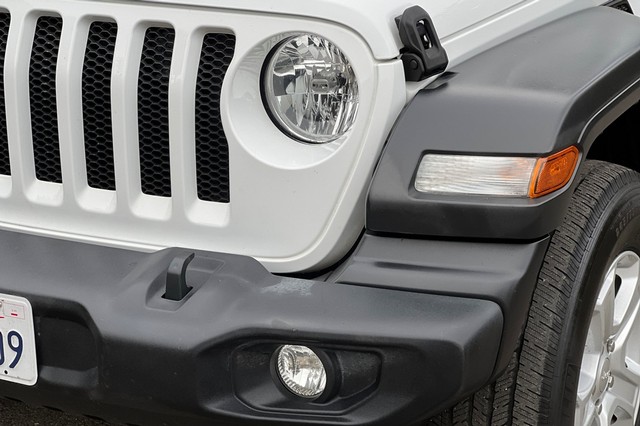 Jeep Wrangler Vehicle Full-screen Gallery Image 50