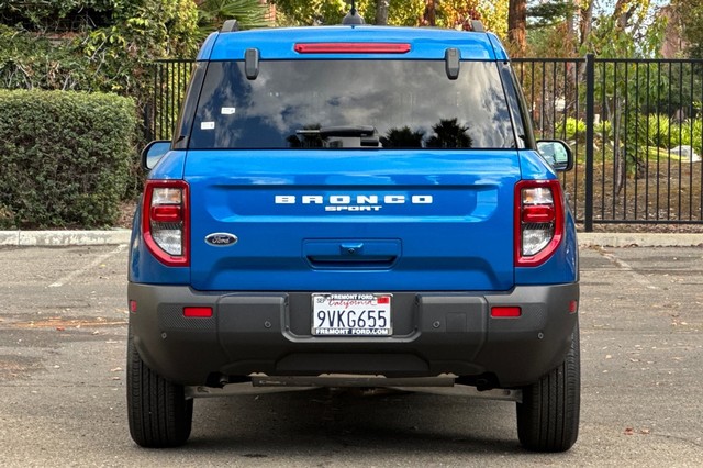 Ford Bronco Sport Vehicle Full-screen Gallery Image 04