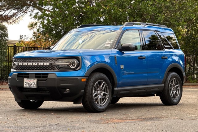 Ford Bronco Sport Vehicle Full-screen Gallery Image 07