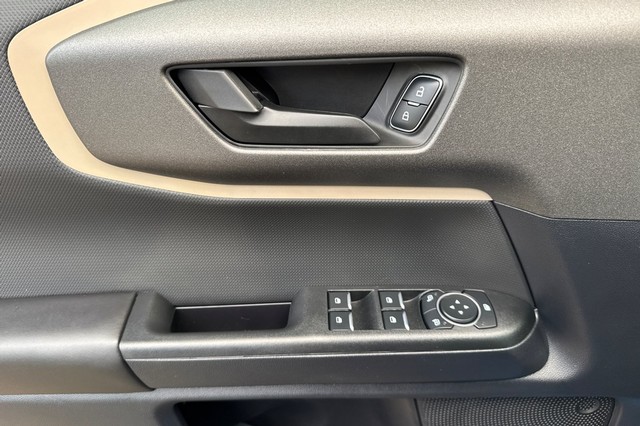 Ford Bronco Sport Vehicle Full-screen Gallery Image 10