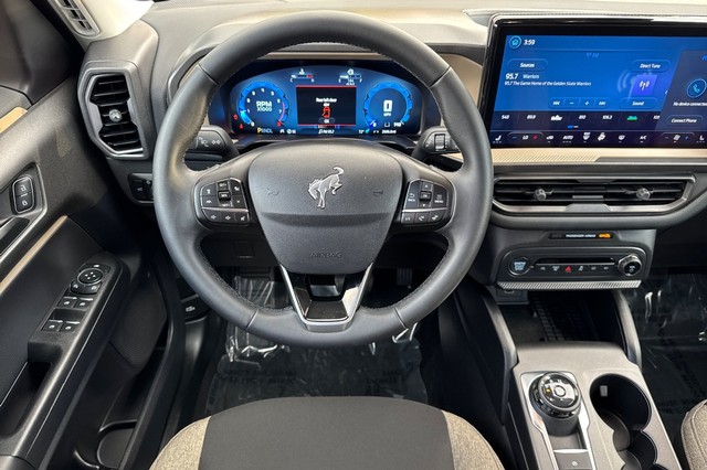 Ford Bronco Sport Vehicle Full-screen Gallery Image 15